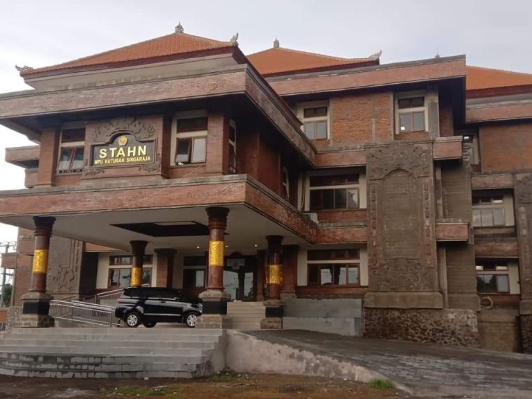 Foto STAH Negeri Mpu Kuturan Singaraja Bali